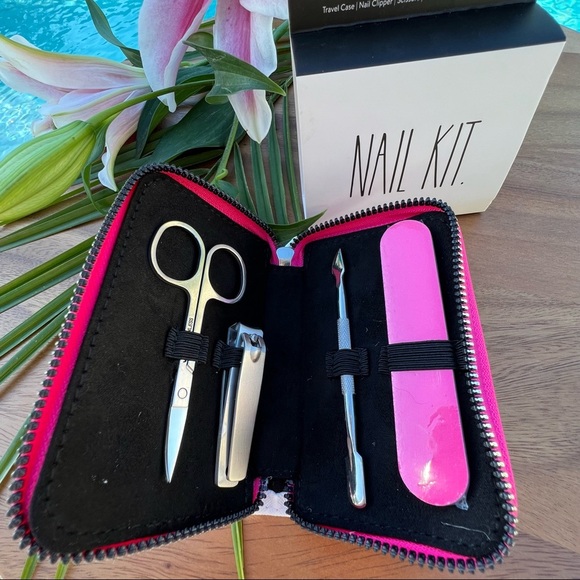Rae Dunn NEW Manicure Set 5 Piece NAIL KIT White Pink Black - Picture 4 of 11